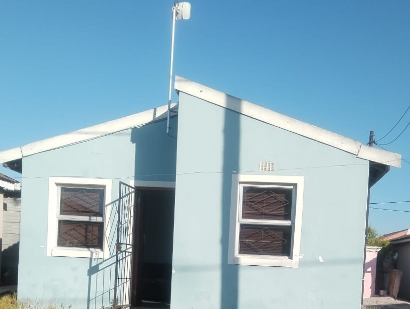 2 Bedroom Property for Sale in Mxolisi Phetani Western Cape